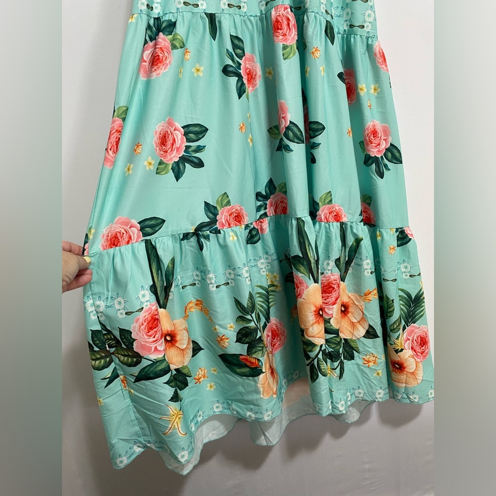 Elegant Floral Maxi Dress in Teal - Picture 5 of 11